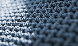 Microscopic detail of the fabric fibers.（布纤维微观细节。）（900）（剪切后）（小图使用版）（Ctrl+U 210 25 0）.jpg